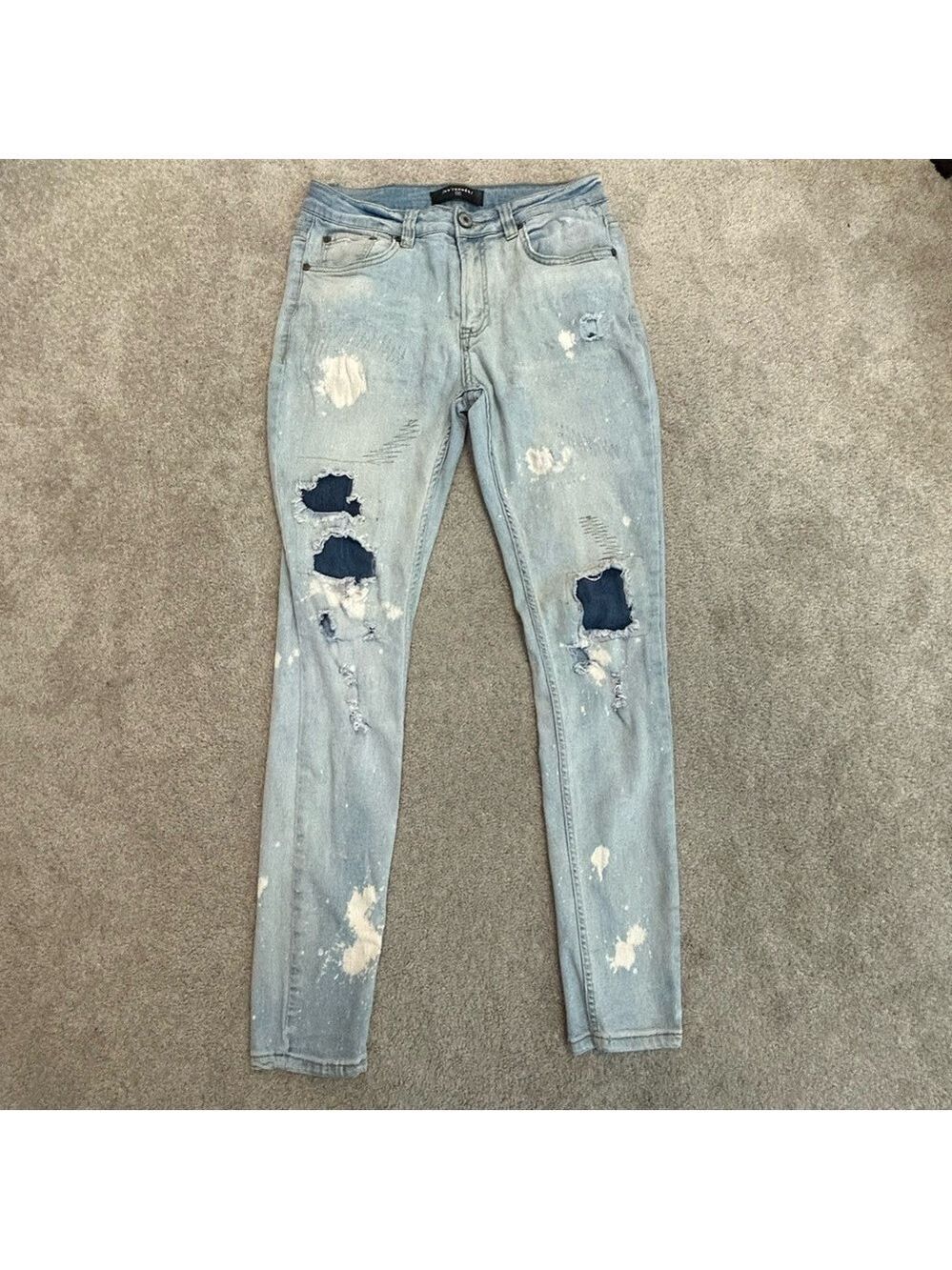 Serenade light washed distressed torn jeans Sz 31